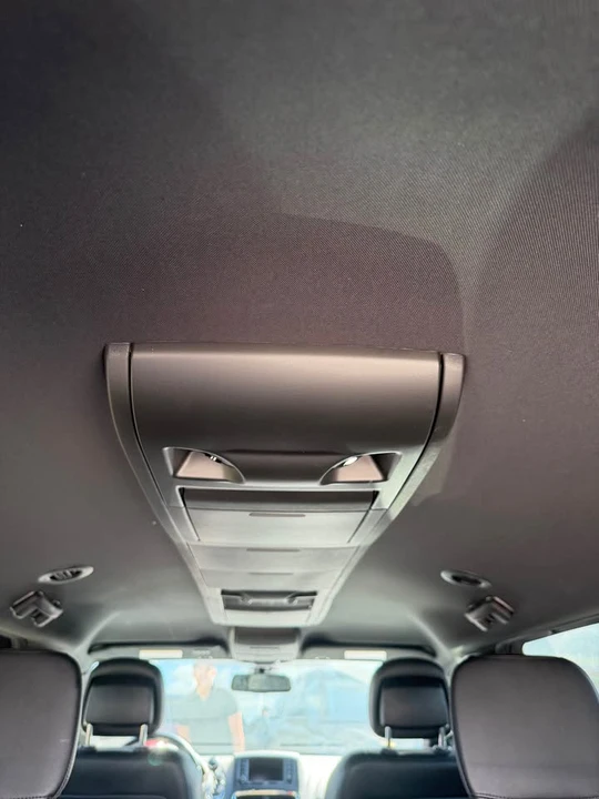 2020 Dodge Caravan - Image 9 of 12