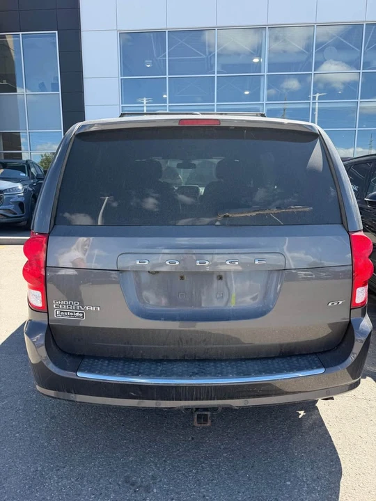 2020 Dodge Caravan - Image 3 of 12