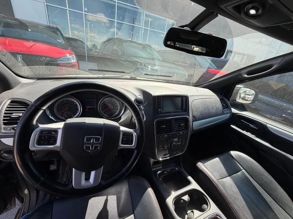 2020 Dodge Caravan - Image 6 of 12