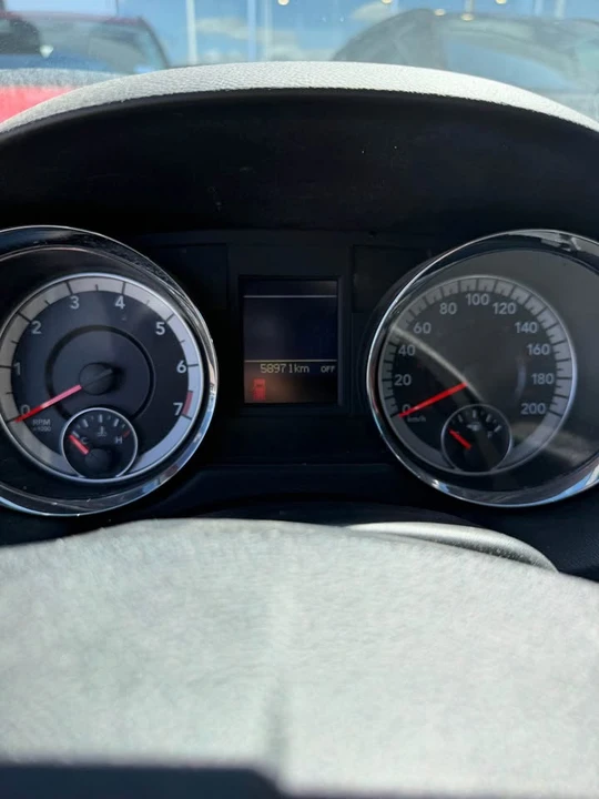 2020 Dodge Caravan - Image 7 of 12