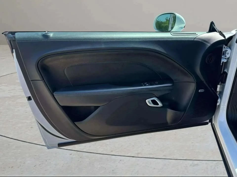 2020 Dodge Challenger 3rd Gen - Image 9 of 20