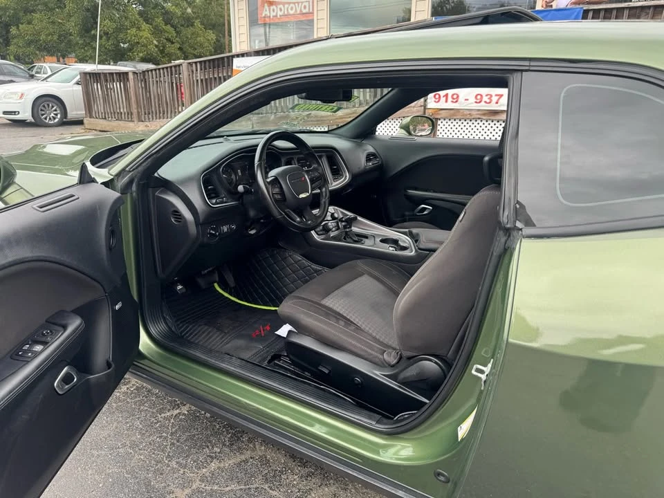 2020 Dodge Challenger 3rd Gen - Image 16 of 19