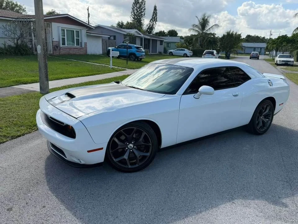 2020 Dodge Challenger 3rd Gen - Image 5 of 10
