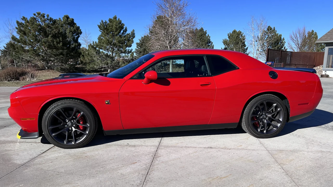 2020 Dodge Challenger 3rd Gen - Image 2 of 16