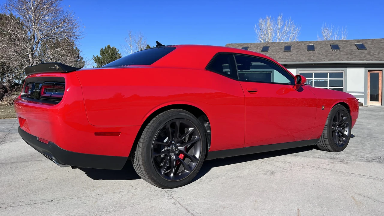 2020 Dodge Challenger 3rd Gen - Image 4 of 16