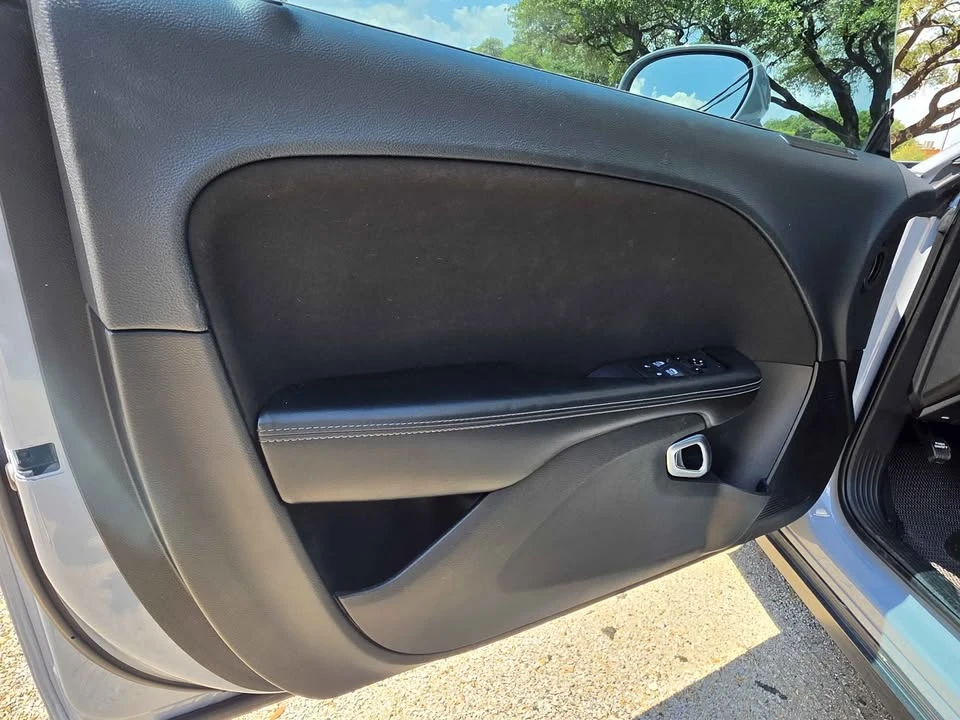 2020 Dodge Challenger 3rd Gen - Image 6 of 8