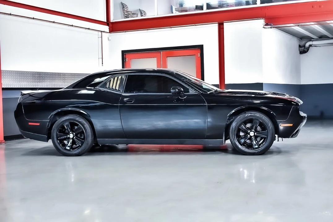 2020 Dodge Challenger 3rd Gen - Image 10 of 30