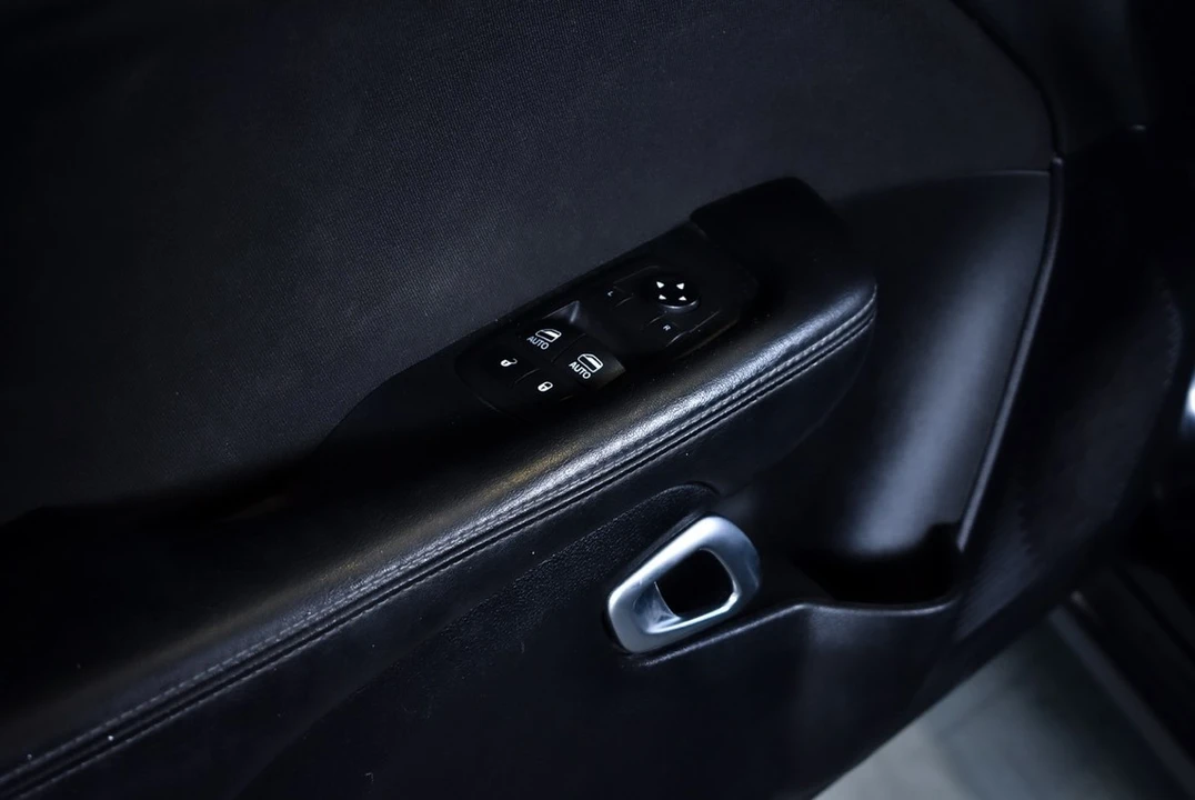2020 Dodge Challenger 3rd Gen - Image 21 of 30