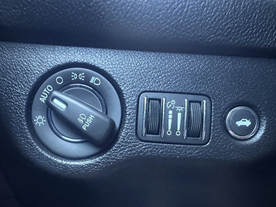 2020 Dodge Challenger 3rd Gen - Image 6 of 12