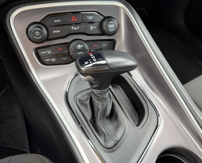 2020 Dodge Challenger 3rd Gen - Image 15 of 17