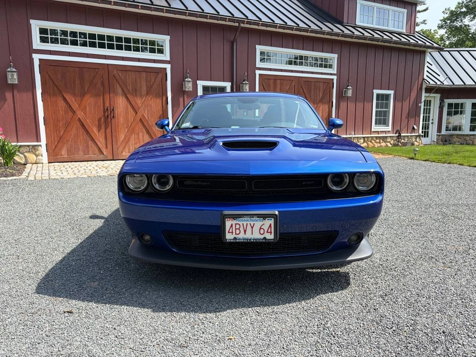 2020 Dodge Challenger 3rd Gen - Image 9 of 17