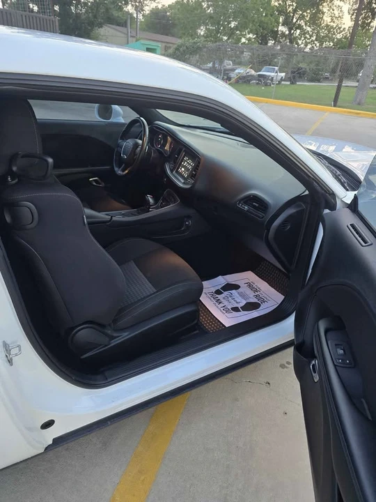 2020 Dodge Challenger 3rd Gen - Image 9 of 14