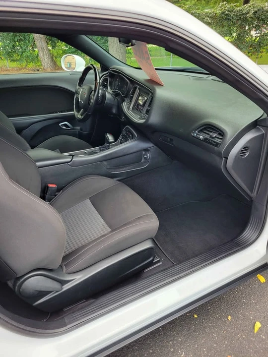 2020 Dodge Challenger 3rd Gen - Image 18 of 20