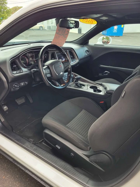 2020 Dodge Challenger 3rd Gen - Image 16 of 20