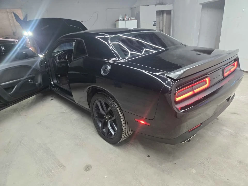 2020 Dodge Challenger 3rd Gen - Image 9 of 10