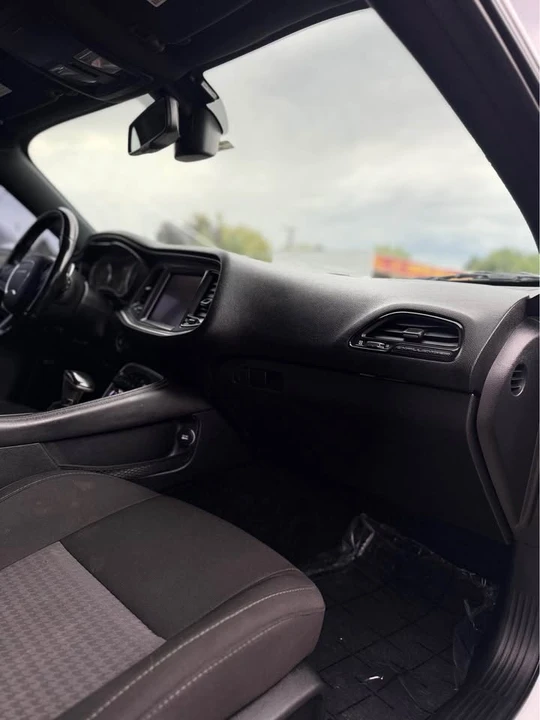 2020 Dodge Challenger 3rd Gen - Image 11 of 12