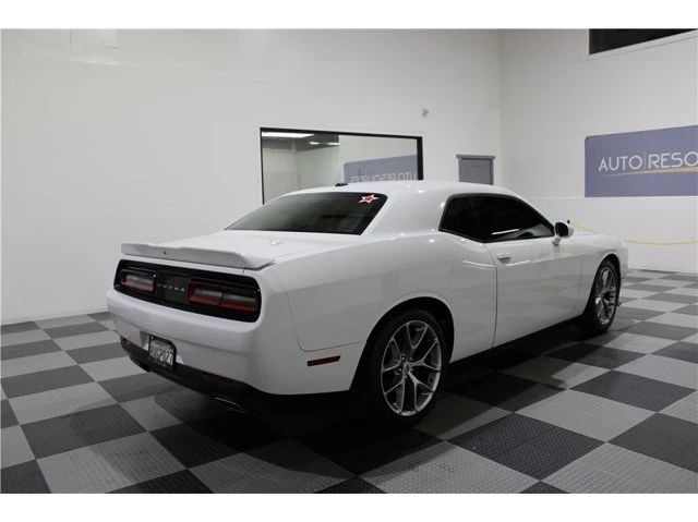 2020 Dodge Challenger 3rd Gen - Image 4 of 20
