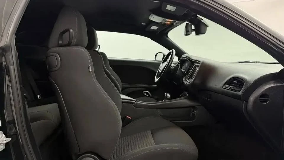 2020 Dodge Challenger 3rd Gen - Image 6 of 10
