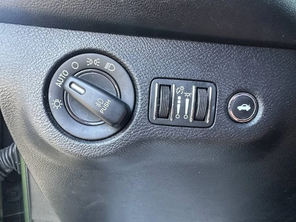 2020 Dodge Challenger 3rd Gen - Image 15 of 17