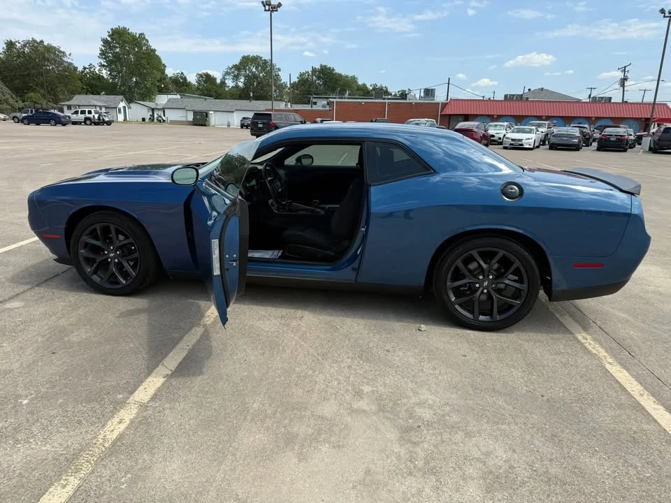 2020 Dodge Challenger 3rd Gen - Image 9 of 12