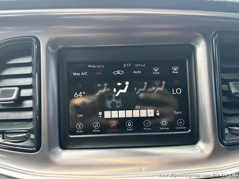 2020 Dodge Challenger 3rd Gen - Image 18 of 19