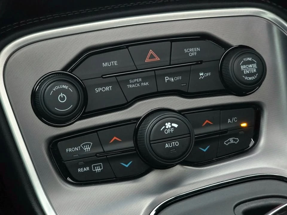2020 Dodge Challenger 3rd Gen - Image 15 of 20