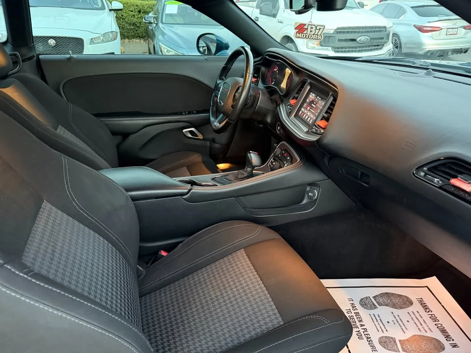 2020 Dodge Challenger 3rd Gen - Image 7 of 16