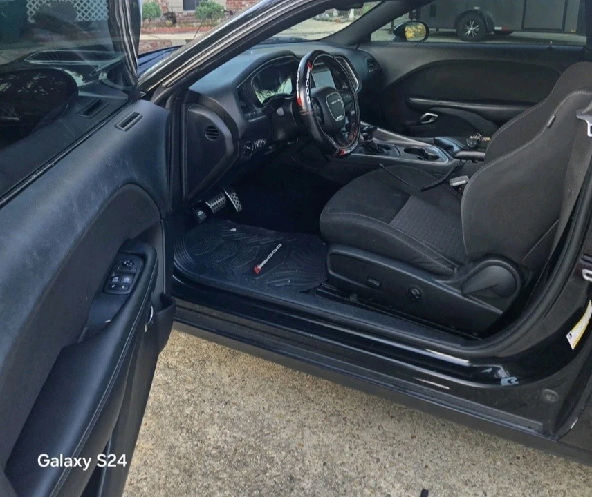 2020 Dodge Challenger 3rd Gen - Image 8 of 9