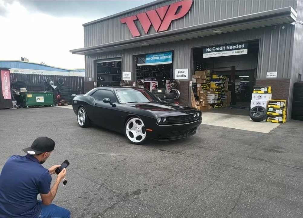 2020 Dodge Challenger 3rd Gen - Image 2 of 9