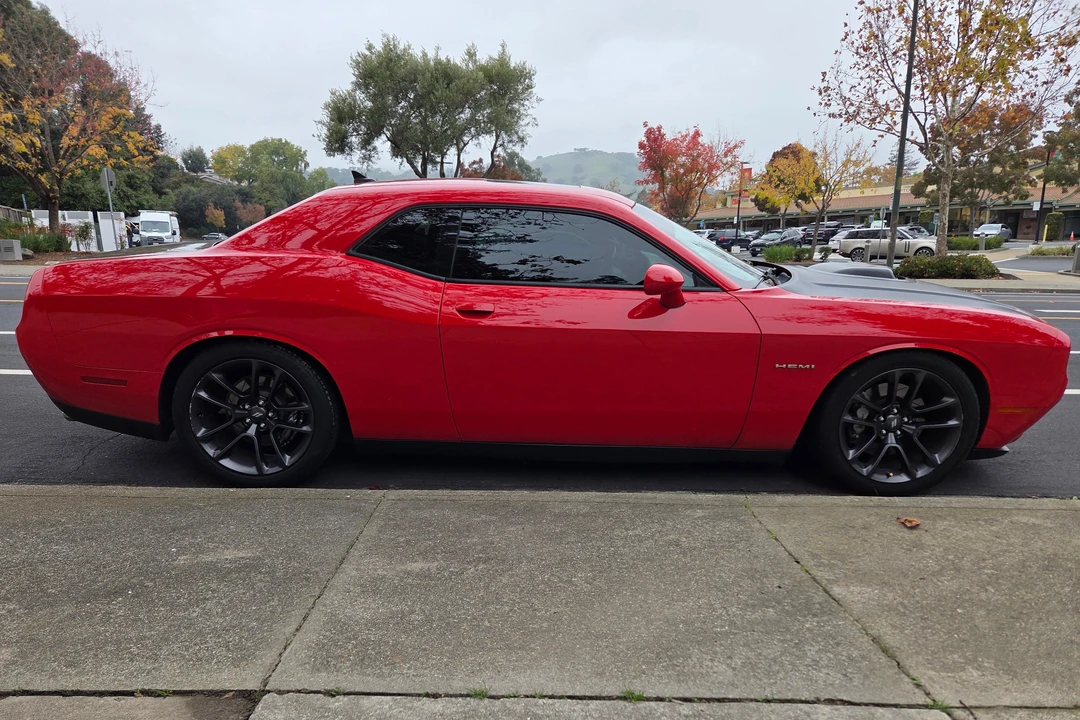 2020 Dodge Challenger 3rd Gen - Image 3 of 31