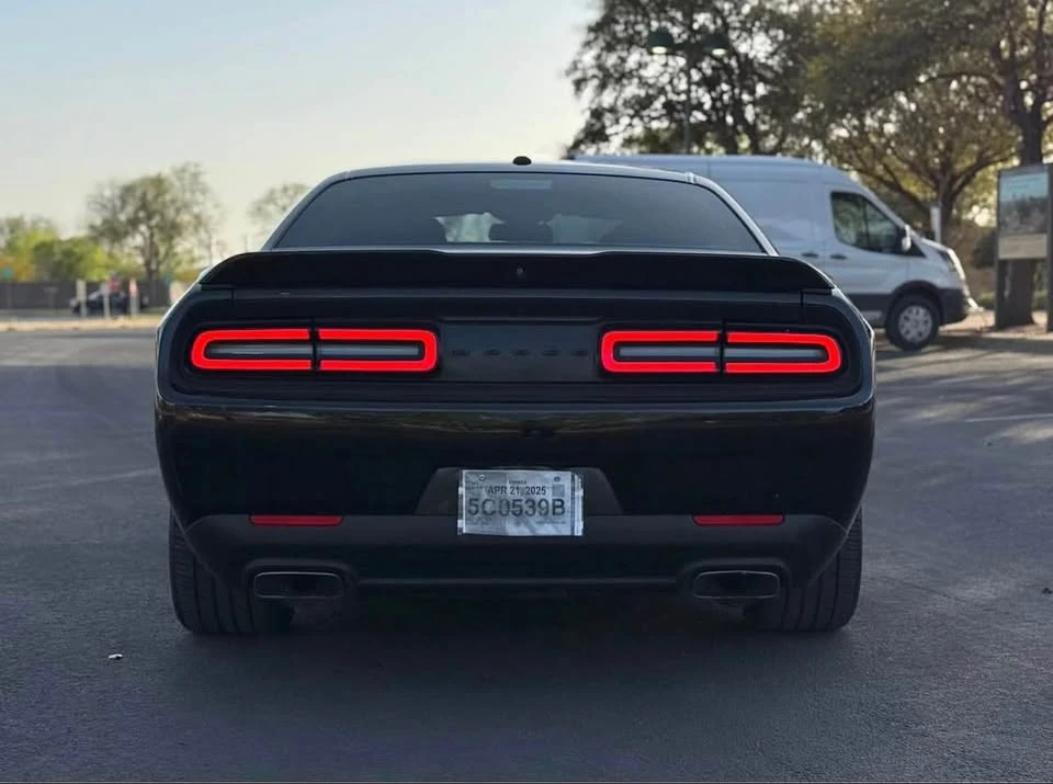 2020 Dodge Challenger 3rd Gen - Image 9 of 12