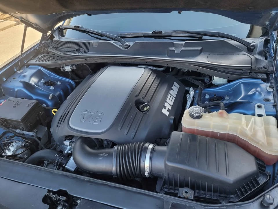 2020 Dodge Challenger 3rd Gen - Image 9 of 15
