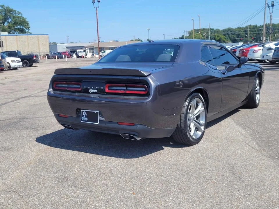 2020 Dodge Challenger 3rd Gen - Image 10 of 15