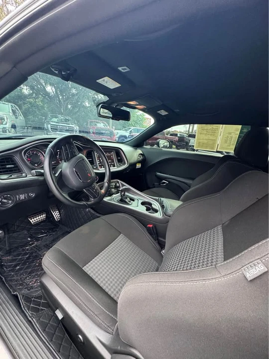 2020 Dodge Challenger 3rd Gen - Image 6 of 10