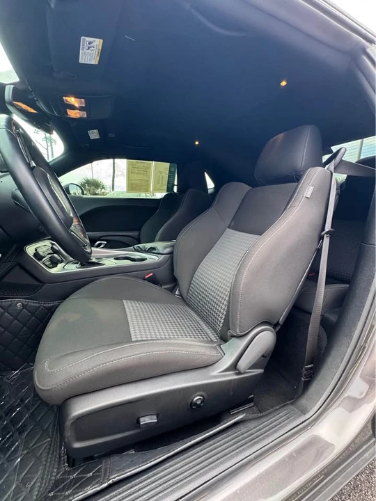 2020 Dodge Challenger 3rd Gen - Image 5 of 10