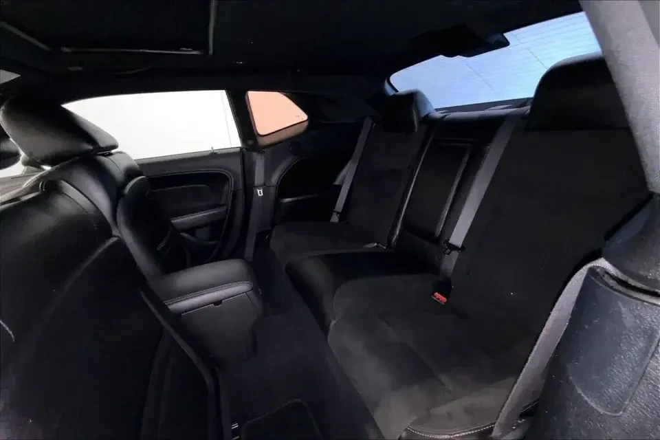 2020 Dodge Challenger 3rd Gen - Image 9 of 14