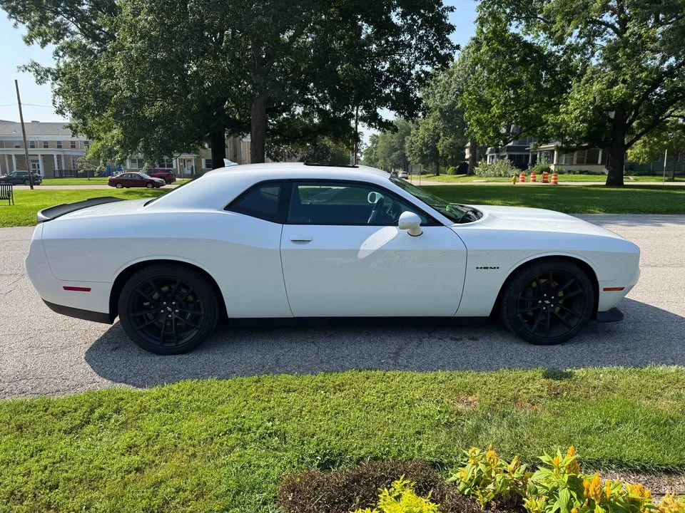 2020 Dodge Challenger 3rd Gen - Image 10 of 20