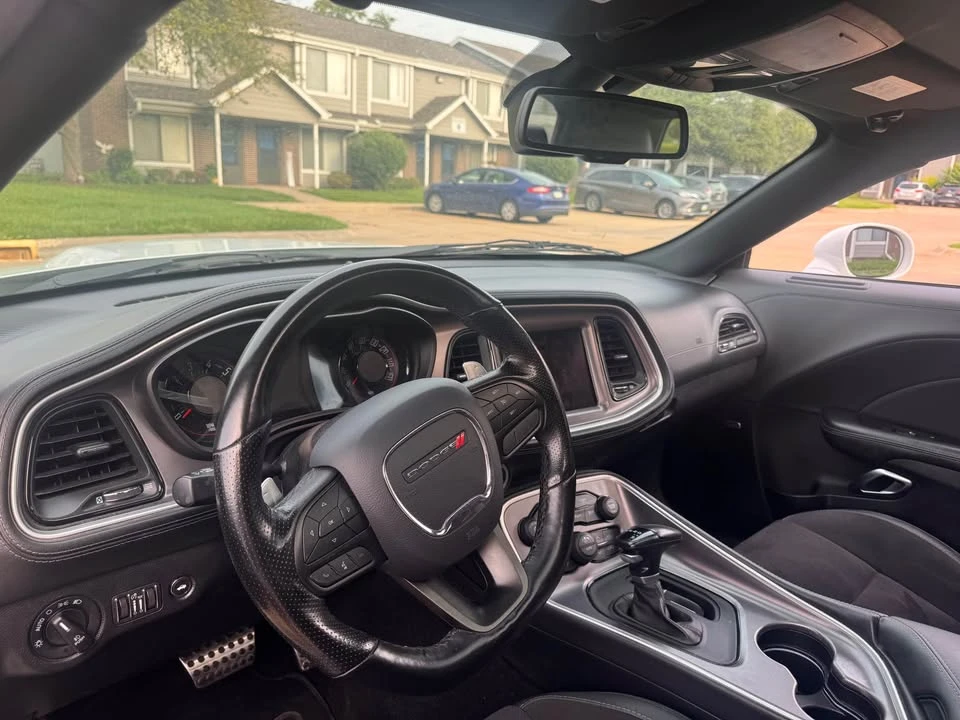 2020 Dodge Challenger 3rd Gen - Image 15 of 20