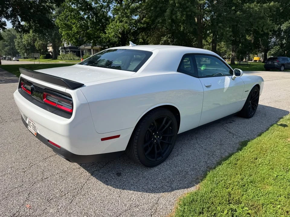 2020 Dodge Challenger 3rd Gen - Image 9 of 20