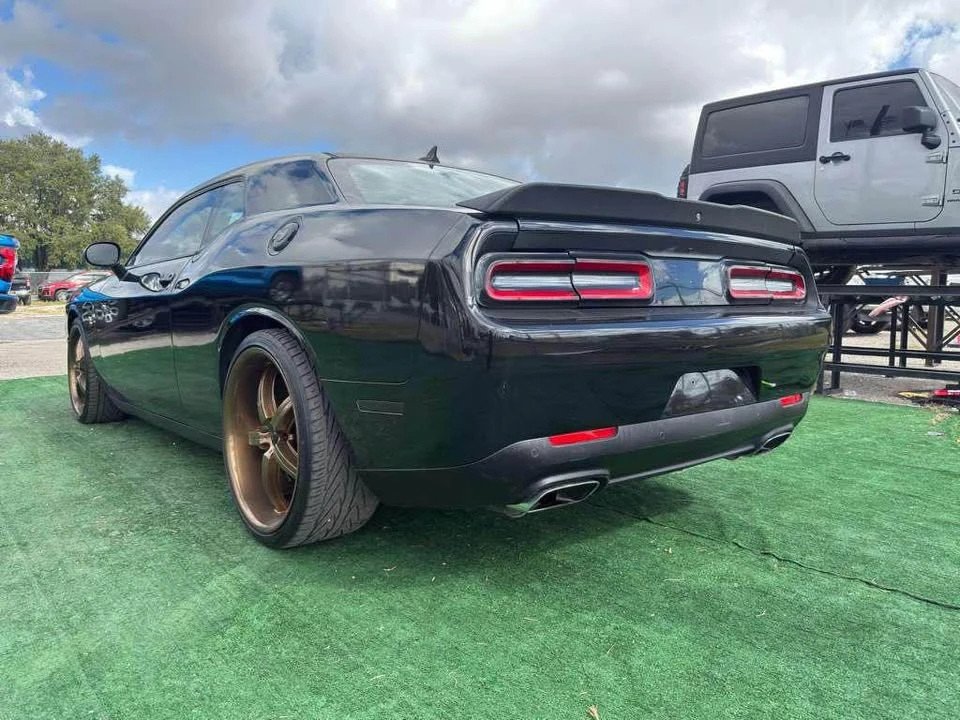 2020 Dodge Challenger - Image 8 of 12