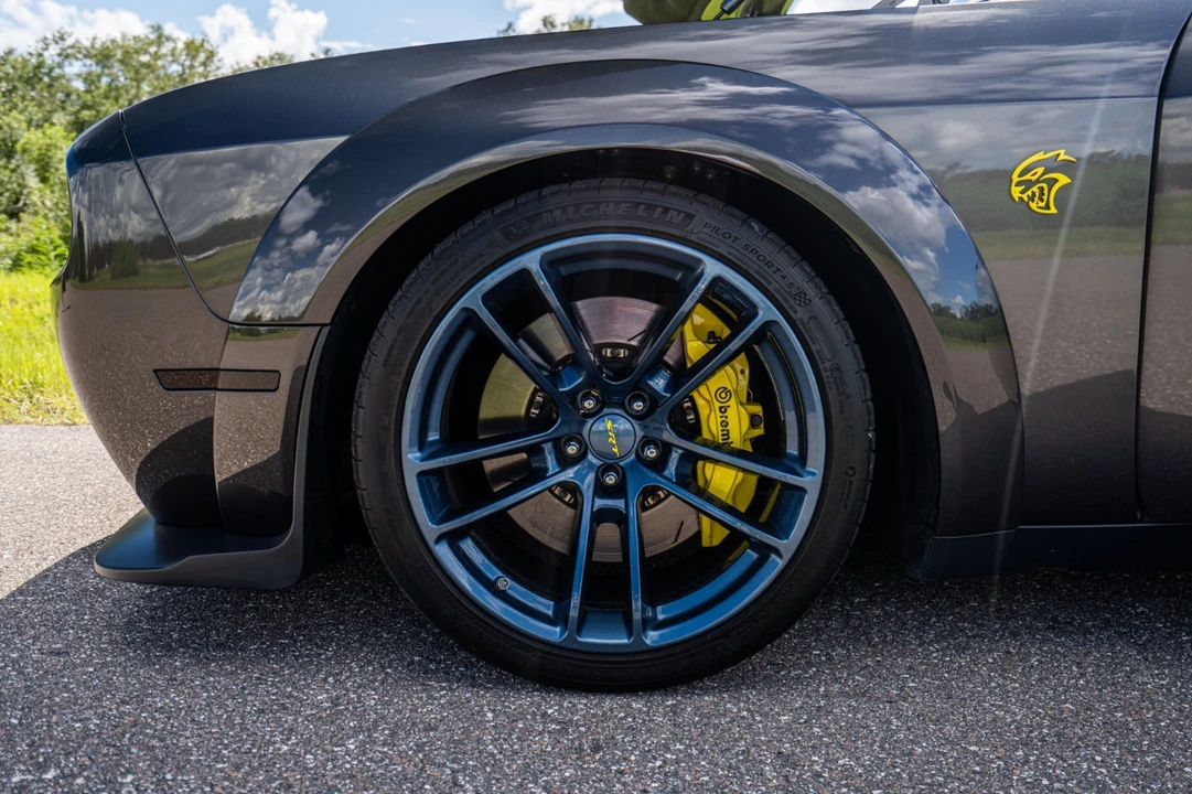 2020 Dodge Challenger SRT Hellcat 3rd Gen - Image 17 of 31