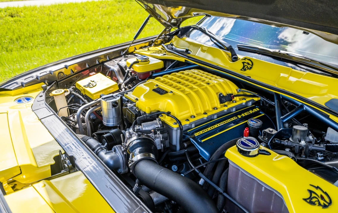 2020 Dodge Challenger SRT Hellcat 3rd Gen - Image 25 of 31