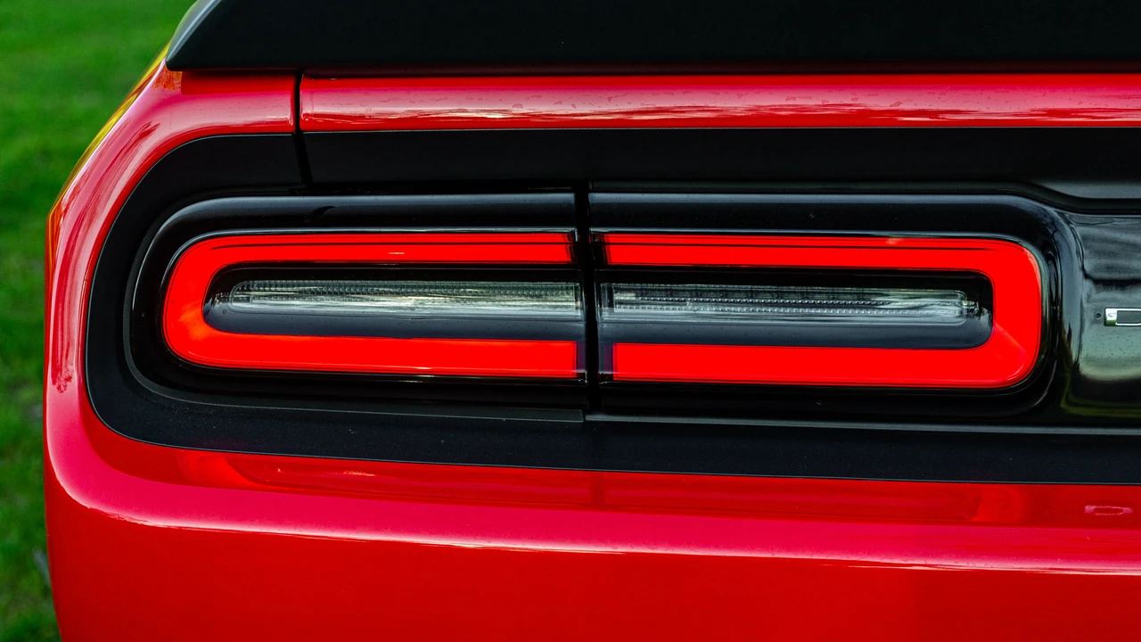 2020 Dodge Challenger SRT Hellcat 3rd Gen - Image 17 of 31