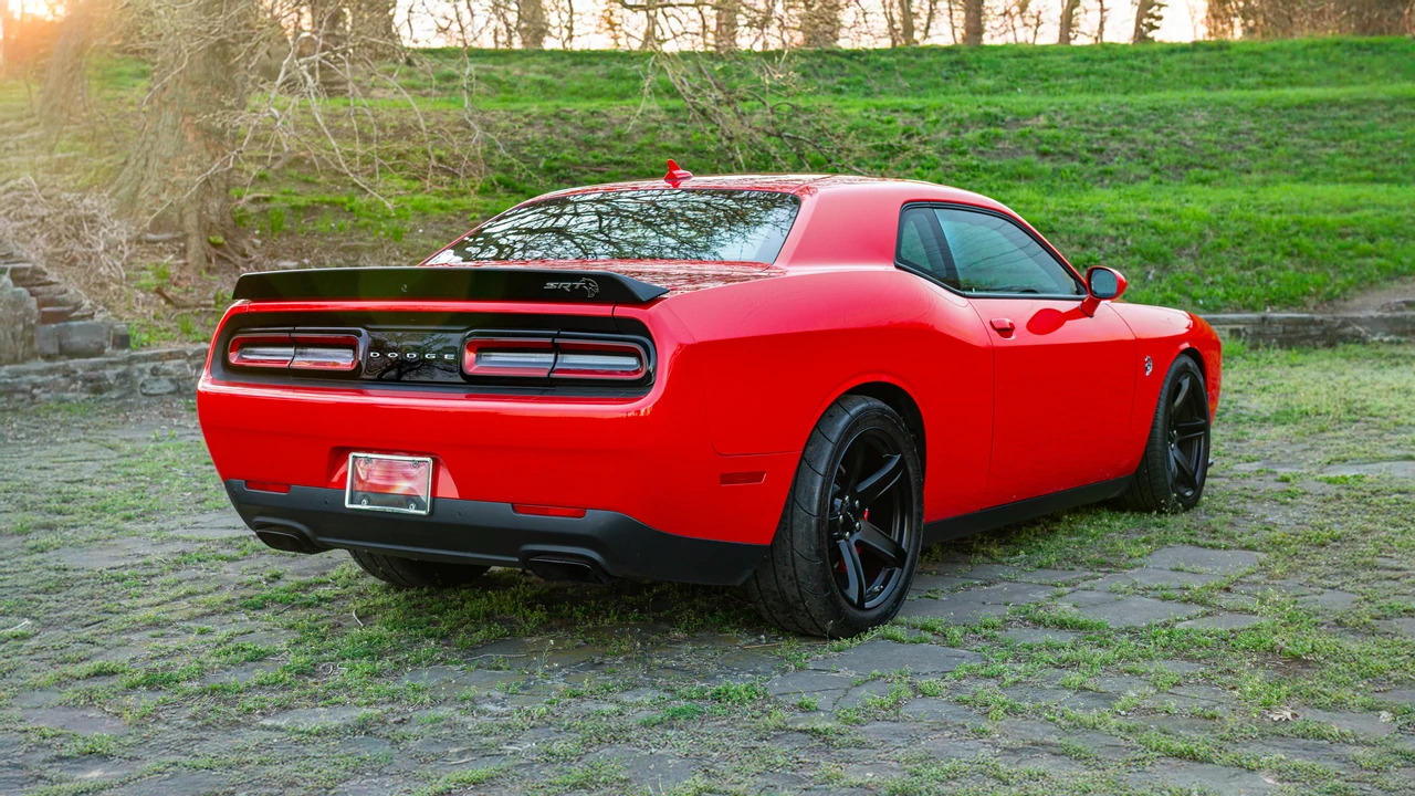 2020 Dodge Challenger SRT Hellcat 3rd Gen - Image 6 of 31