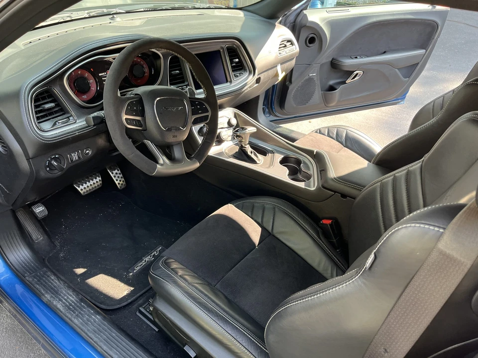 2020 Dodge Challenger SRT Hellcat 3rd Gen - Image 18 of 31