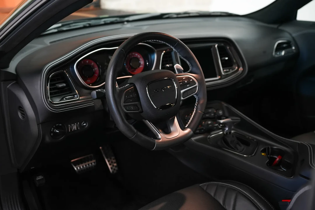 2020 Dodge Challenger SRT Hellcat 3rd Gen - Image 28 of 31