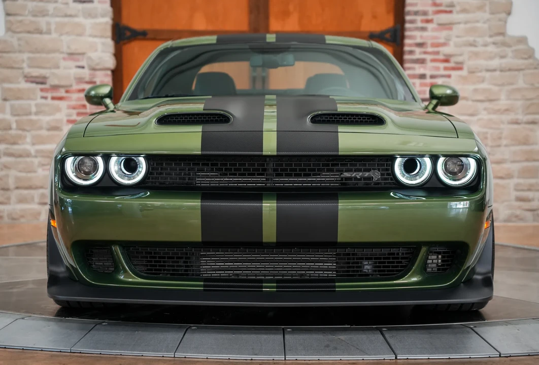 2020 Dodge Challenger SRT Hellcat 3rd Gen - Image 18 of 31