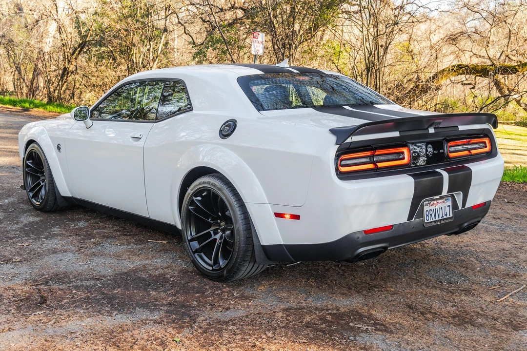 2020 Dodge Challenger SRT Hellcat 3rd Gen - Image 18 of 31