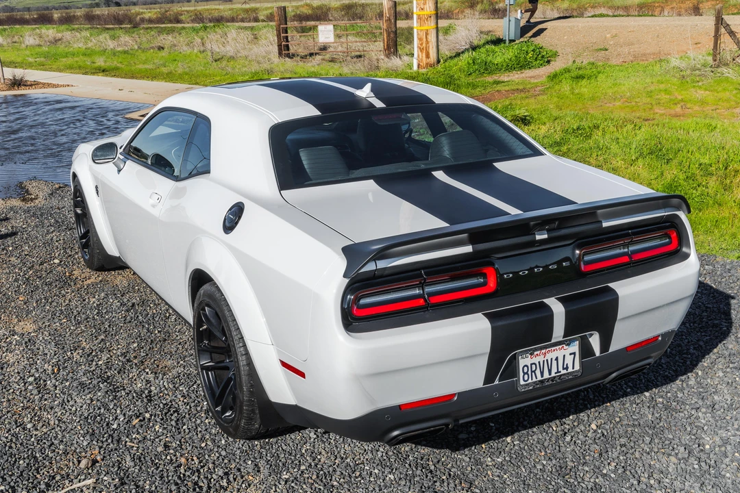 2020 Dodge Challenger SRT Hellcat 3rd Gen - Image 19 of 31