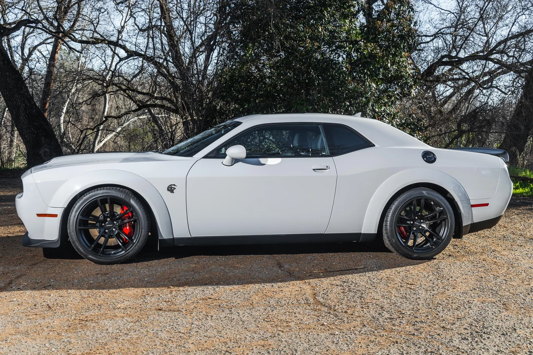 2020 Dodge Challenger SRT Hellcat 3rd Gen - Image 16 of 31